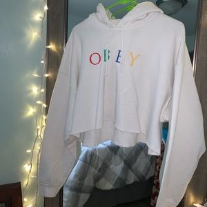 WHITE OBEY CROPPED SWEATSHIRT